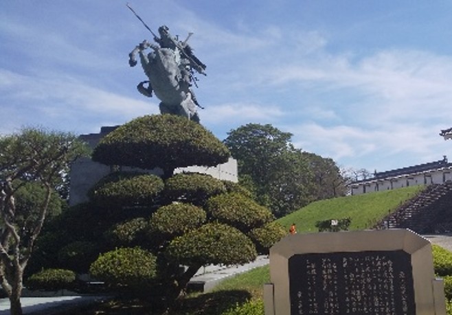 騎馬像